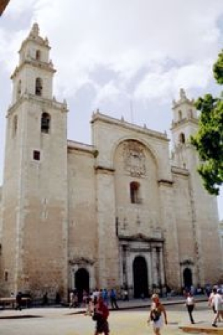 Merida-cathedral