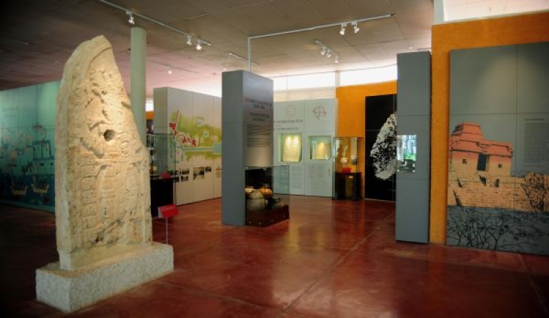 Museo_del_Pueblo_Maya_Zona_Arqueolgica_de_Dzibilchaltn