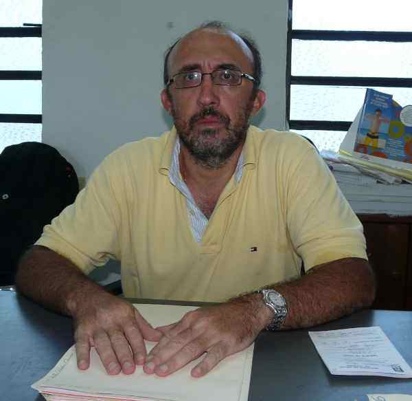 Dr. Roberto Carrillo